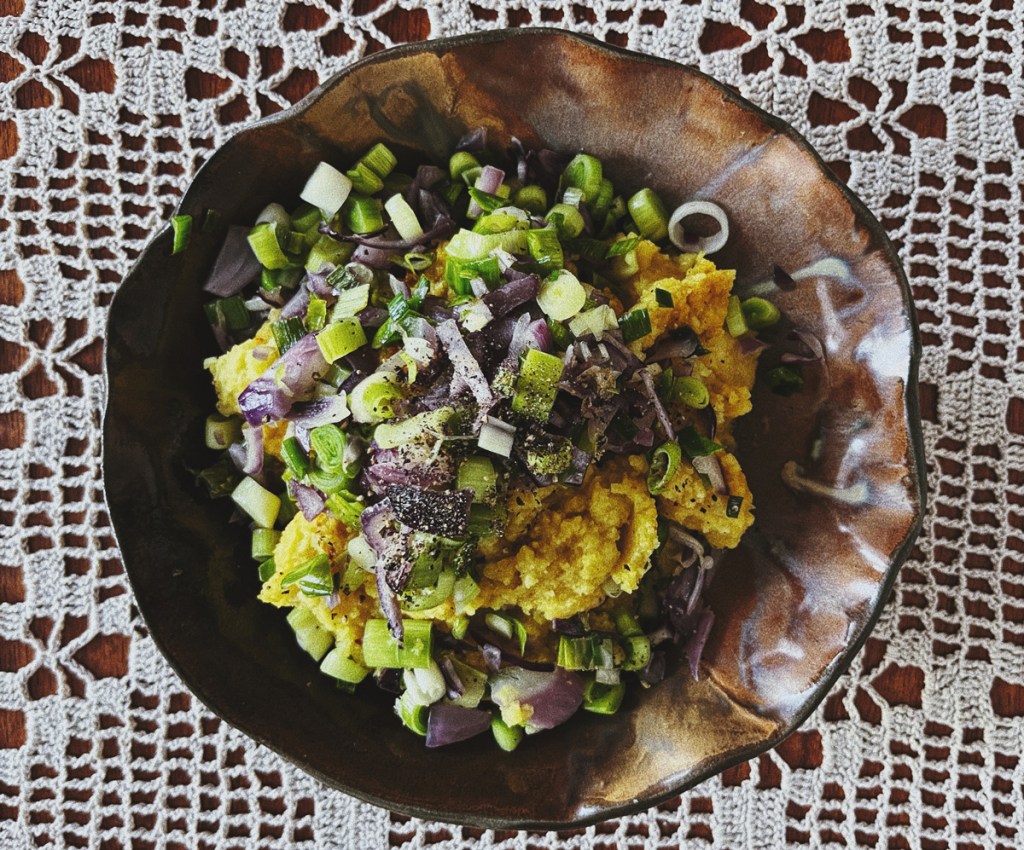Great breakfast idea: “Scrambled” cauliflower with spring&nbsp;onions