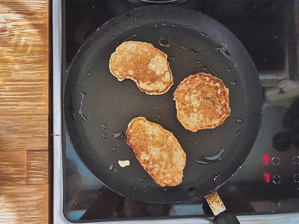 Quick Vegan Pancakes with Only 8&nbsp;Ingredients